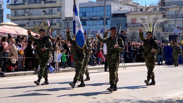 Η παρέλαση της 25ης Μαρτίου στην Ορεστιάδα