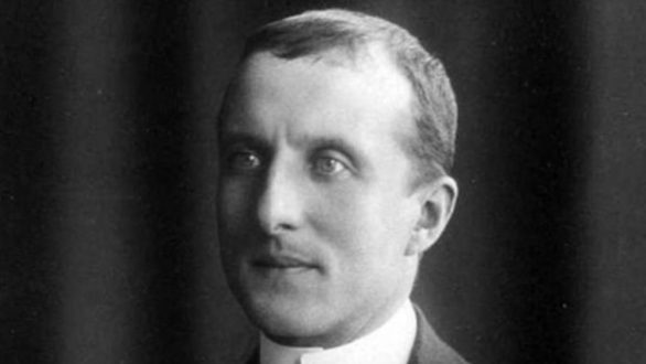 Σιανκούρης: “Επιχειρούν να μεταφέρουν τα οστά του Κωνσταντίνου Καραθεοδωρή στην Κομοτηνή”