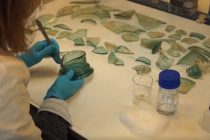 Αρχαιολογικό Μουσείο Αλεξανδρούπολης: Ξαναζωντανεύοντας γυάλινο αγγείο από τον τύμβο Λουτρού!