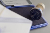 Καταργείται η υποχρεωτική χρήση της εταιρικής σφραγίδας