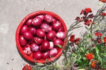 Κόκκινα αυγά βαμμένα με Ριζάρι…με φυσικό και παραδοσιακό τρόπο.
