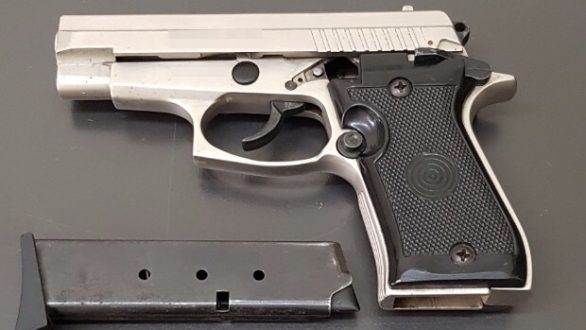 Συνελήφθη 34χρονος με ένα πιστόλι κρότου