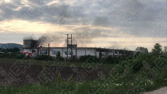 Φωτιά σε βιοτεχνία στον Κυπρίνο