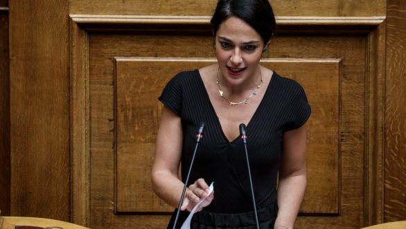 Μιχαηλίδου: Επίδομα τοκετού €2000 για κάθε γέννα από 1 Ιανουαρίου 2020