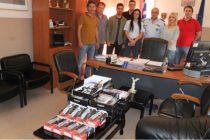 Δωρεά ασυρμάτων και φακών στην Αστυνομία Αλεξανδρούπολης