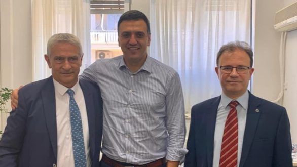 Συνάντηση Παπανδρούδη με την πολιτική ηγεσία του Υπουργείου Υγείας