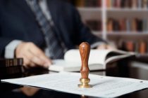 Συμβολαιογράφοι: Αποφάσισαν αποχή από πλειστηριασμούς