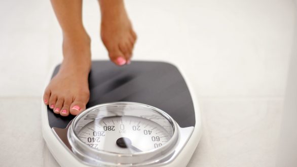 Νέες μελέτες: Μετά τα 18 οι νέοι βάζουν ευκολότερα κιλά