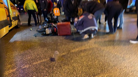 Τροχαίο ατύχημα στην Ορεστιάδα – Σύγκρουση ΙΧ με δίκυκλο εργαζόμενου διανομέα