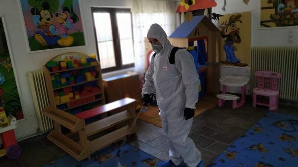 Απολυμάνσεις στα σχολεία Αλεξανδρούπολης για τον κορονοϊό