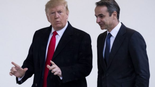 Επικοινωνία Μητσοτάκη – Τραμπ για το προσφυγικό