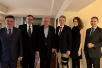 Συνάντηση Μέτιου με τον αναπληρωτή βοηθό Υπουργό Εξωτερικών και τον Πρέσβη των ΗΠΑ στην Αθήνα