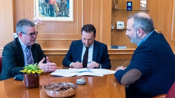 Υπογραφή σύμβασης για την εγκατάσταση συστήματος διαχείρισης και τηλε-εποπτείας της ΔΕΥΑΑ