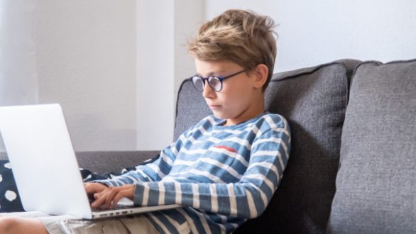 Διαδικτυακό Κοινωνικό Φροντιστήριο για μαθητές στη Σαμοθράκη