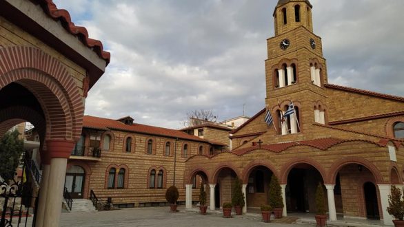 Κεκλεισμένων των θυρών οι λειτουργίες το Πάσχα