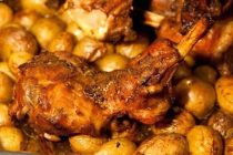 5 tips για τρυφερό και γευστικό αρνάκι στο φούρνο