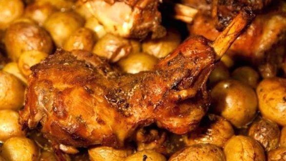 5 tips για τρυφερό και γευστικό αρνάκι στο φούρνο