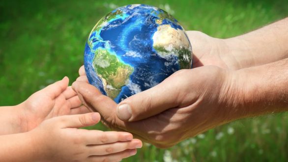 22 Απριλίου : Εορτασμός της Ημέρας της Γης με ένα hashtag για τον πλανήτη μας