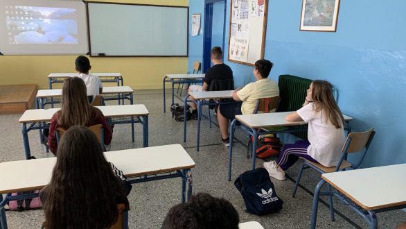Άνοιξαν σήμερα και τα Γυμνάσια.Με ποιό τρόπο γίνονται τα μαθήματα