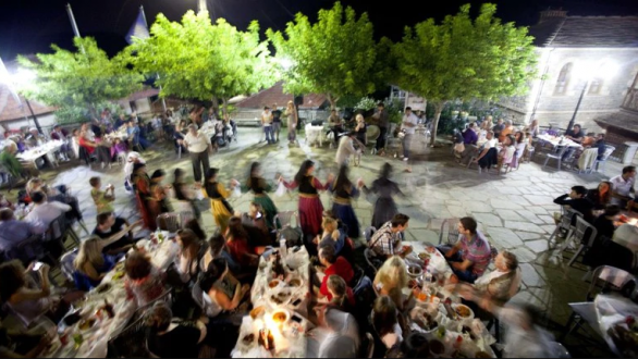 Τέλος τα πανηγύρια και τον Αύγουστο