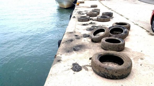 Υποβρύχιος καθαρισμός στο Λιμανάκι της Μάκρης