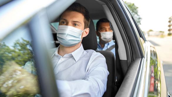 Πόσα άτομα επιτρέπονται σε ΜΜΜ, ταξί και αυτοκίνητο, πότε είναι υποχρεωτική η μάσκα