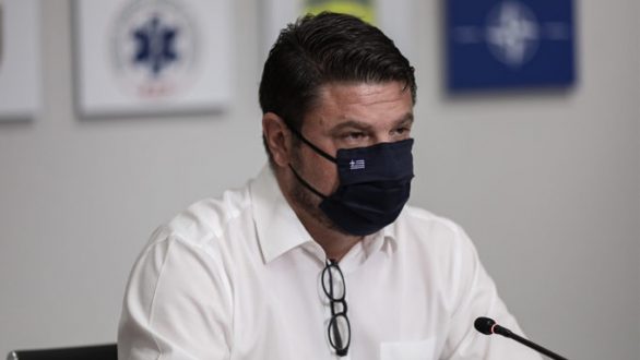 Πρόστιμο για την ασπίδα προσώπου ανακοίνωσε ο Χαρδαλιάς, ποιοι εξαιρούνται