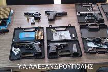 Αλεξανδρούπολη: Συλλήψεις 9 ατόμων για παράνομη κατοχή όπλων και φυσιγγίων κρότου