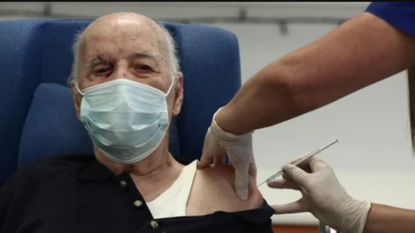 Ορεστιαδίτης ο πρώτος ηλικιωμένος πολίτης που εμβολιάστηκε