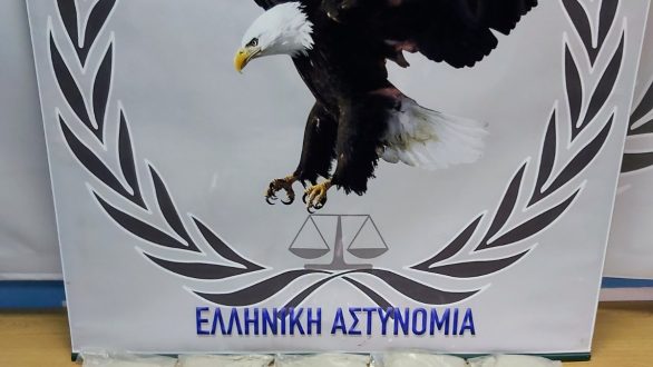 Συνελήφθη αλλοδαπός ο οποίος εισήγαγε πάνω από 3 κιλά ηρωίνης στην Ελληνική Επικράτεια