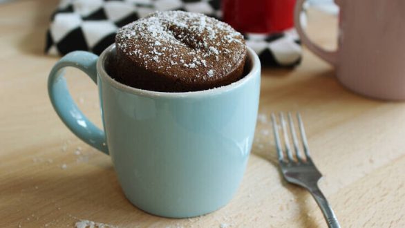 Πώς να φτιάξεις σοκολατένιο κέικ στην κούπα – Θέλει μόνο 2 λεπτά!
