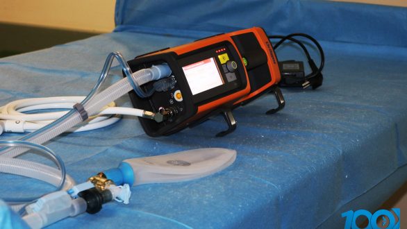 Δωρεά αναπνευστήρα στο ΠΓΝΑ από το Επιμελητήριο Έβρου