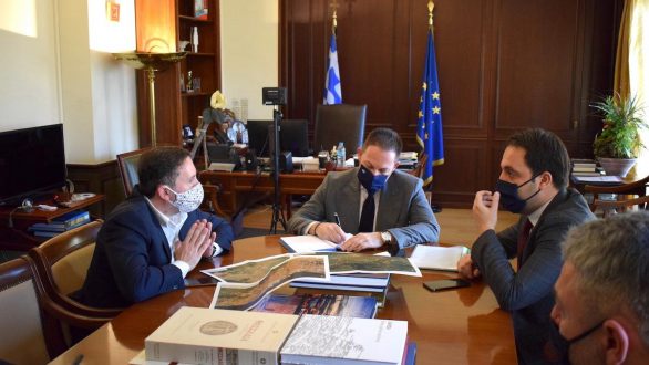 Ο Δήμαρχος Αλεξανδρούπολης στον Αν. Υπουργό Εσωτερικών Στ. Πέτσα