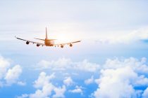 Lockdown: Παρατείνονται οι περιορισμοί στις αεροπορικές μετακινήσεις