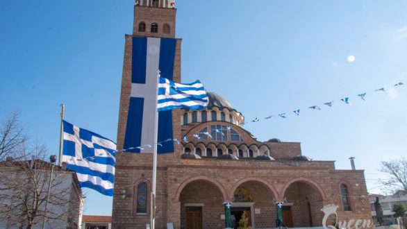 Το Διδυμότειχο γιόρτασε την 25η Μαρτίου με την ύψωση της μεγαλύτερης ελληνικής σημαίας