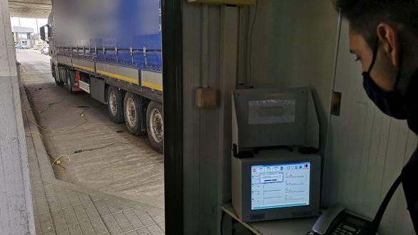 Κήποι: Διακινητή “αποκάλυψε” το μηχάνημα ανίχνευσης καρδιακών παλμών – 5 συλλήψεις σε Έβρο και Ροδόπη