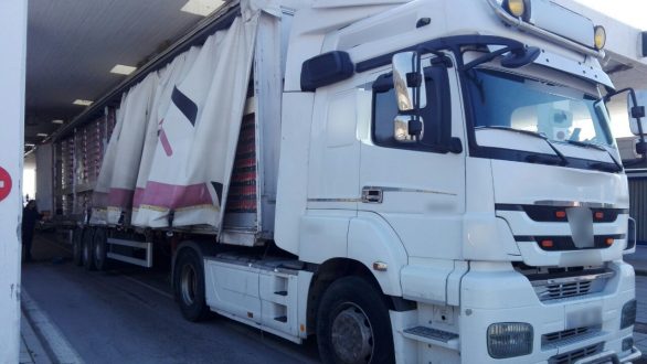 Συνελήφθη διακινητής, ο οποίος προωθούσε στη χώρα μη νόμιμους μετανάστες