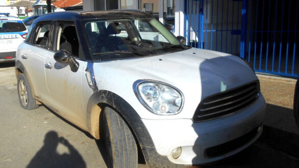 Συνελήφθη διακινητής ο οποίος προωθούσε στη χώρα μη νόμιμους μετανάστες