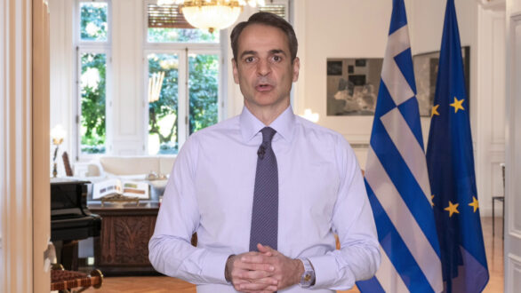 Ξεκινάει ο εμβολιασμός άνω των 30 – ανοίγει η εστίαση σε εξωτερικούς χώρους