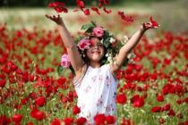 Πώς φτιάχνουμε εύκολα μαγιάτικο στεφάνι