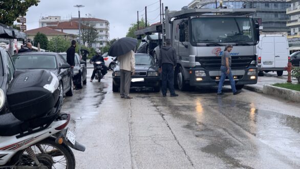 Διπλοπαρκαρισμένο αυτοκίνητο φράκαρε την Ορεστιάδα