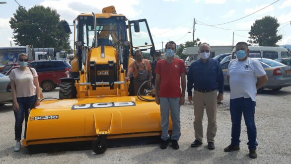 Παραλαβή από τον Δήμο Μαρωνείας-Σαπών ενός οχήματος JCB δωρεά της εταιρείας “TAP AG”