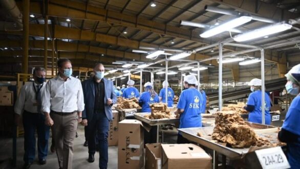 Επίσκεψη Σ. Λιβανού στις καπνοβιομηχανίες της Θράκης