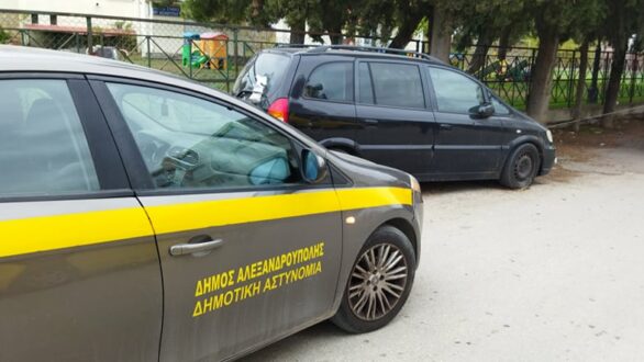 Συνεχίζεται η απομάκρυνση εγκαταλελειμμένων οχημάτων από το Δήμο Αλεξανδρούπολης
