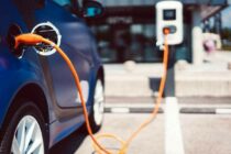 Στόχος για 50 σταθμούς φόρτισης αυτοκινήτων σε περιοχές Ελλάδας και Βουλγαρίας