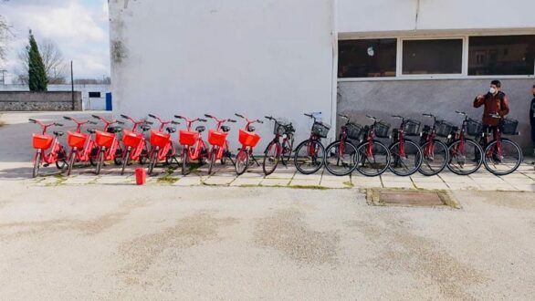 Ο Δήμος Σουφλίου παρέλαβε οκτώ συμβατικά και οκτώ ηλεκτρικά ποδήλατα