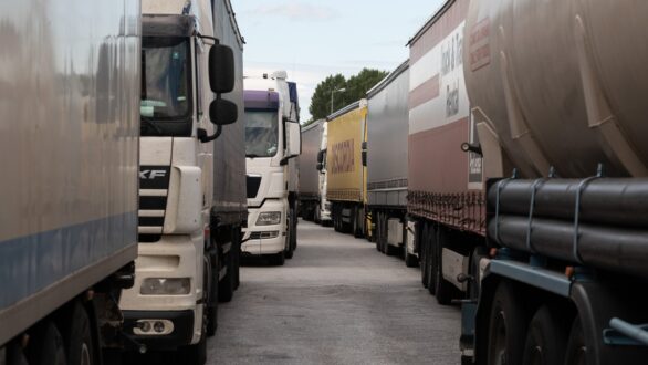 Απαγόρευση κυκλοφορίας φορτηγών ωφελίμου φορτίου άνω του 1,5 τόνου κατά την περίοδο των εορτών