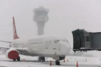 Κλειστό παραμένει το διεθνές αεροδρόμιο της Κωνσταντινούπολης εξαιτίας της σφοδρής χιονόπτωσης