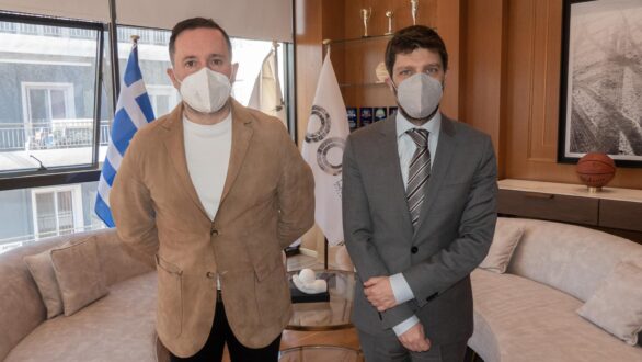 Ο Υφυπουργός Πολιτισμού και Αθλητισμού, αρμόδιος για θέματα σύγχρονου πολιτισμού στον Δήμαρχο Αλεξανδρούπολης