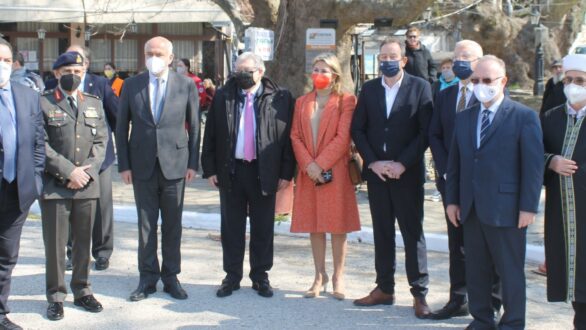 Πραγματοποιήθηκε η τελετή ονοματοδοσίας της πλατείας Μαρώνειας προς τιμή του Αρχιεπισκόπου Αμερικής Μιχαήλ